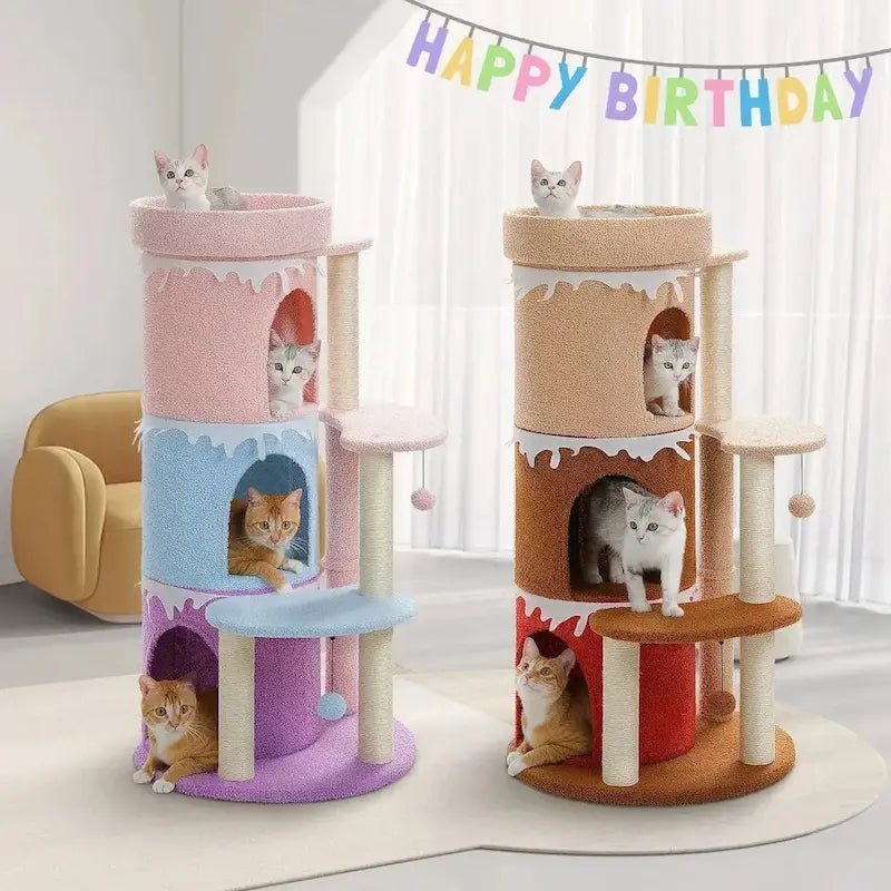 Arbre à chat tour Felimax en forme de gâteau, en rose et bleu ou en marron, avec chatons dans les niches