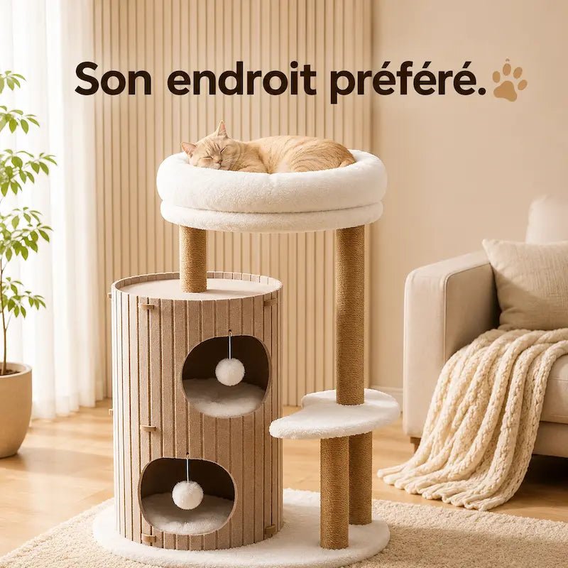 Arbre à chat tronc d'arbre beige et crème Luna, chat endormi dans le panier supérieur