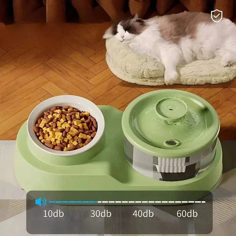 Fontaine eau et croquettes DuoFlow silencieuse, chat endormi en arrière-plan